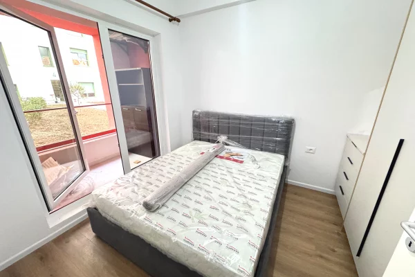Shtepi me qera Apartament ne Tirane, 1+1, Mobilimi E mobiluar, Pagesa 40,000  Leke.