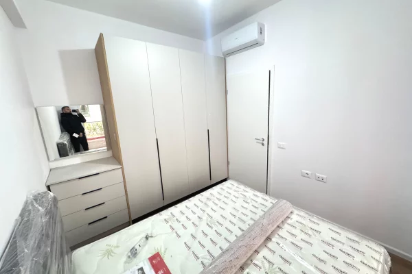 Shtepi me qera Apartament ne Tirane, 1+1, Mobilimi E mobiluar, Pagesa 40,000  Leke.