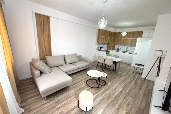 Shtepi me qera 1+1 ne Tirane - 50,000 Leke