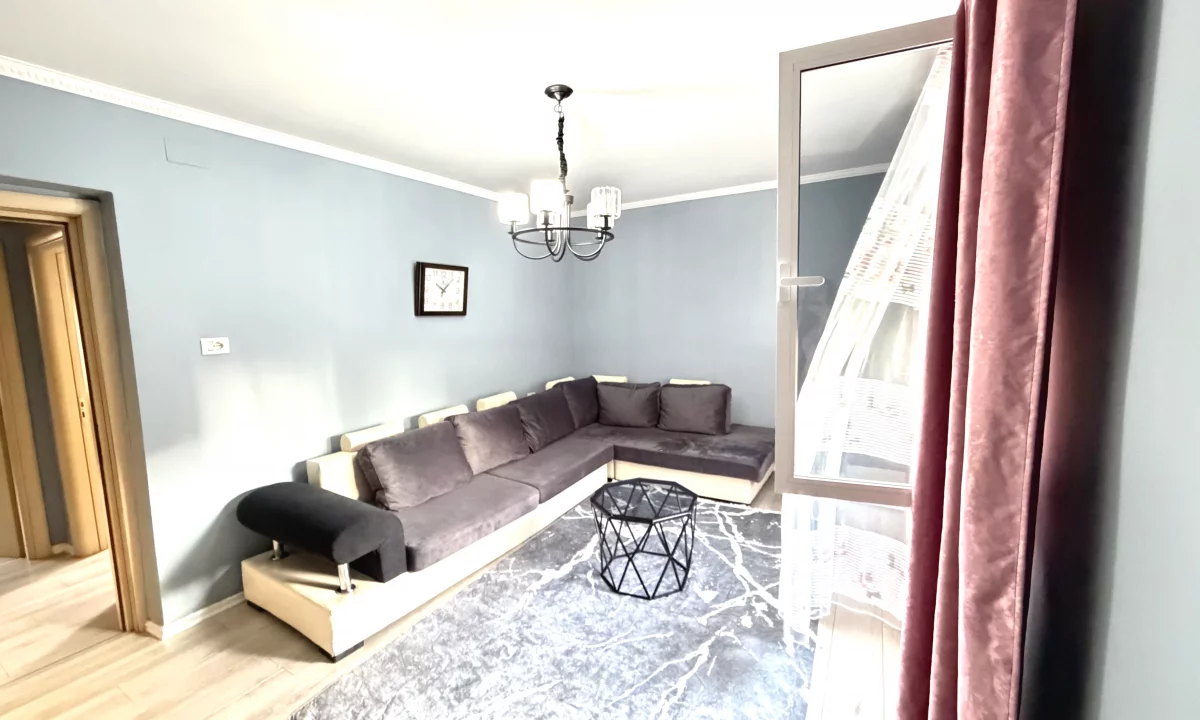 Shtepi me qera Apartament ne Tirane, 2+1, Mobilimi E mobiluar, Pagesa 40,000  Leke.