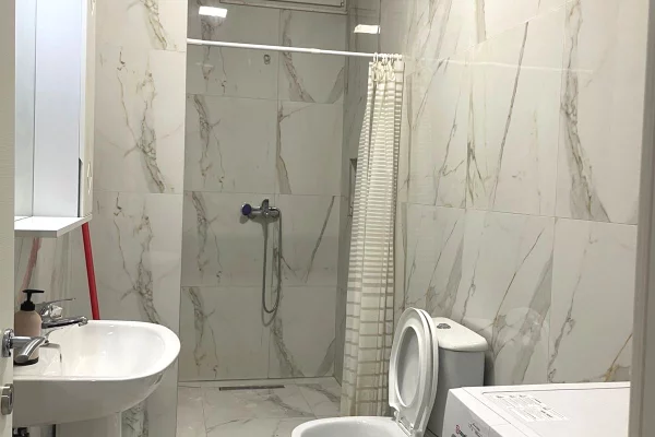 Shtepi me qera Apartament ne Tirane, 2+1, Mobilimi E mobiluar, Pagesa 500  Euro.