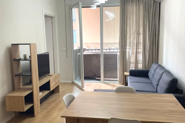 Shtepi me qera Apartament ne Tirane, 2+1, Mobilimi E mobiluar, Pagesa 500  Euro.
