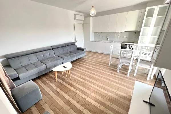 Shtepi me qera Apartament ne Tirane, 2+1, Mobilimi E mobiluar, Pagesa 50,000  Leke.