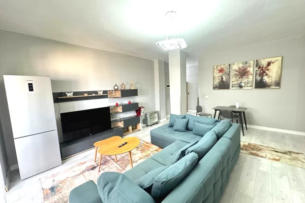 Shtepi me qera Apartament ne Tirane, 2+1, Mobilimi E mobiluar, Pagesa 600  Euro.
