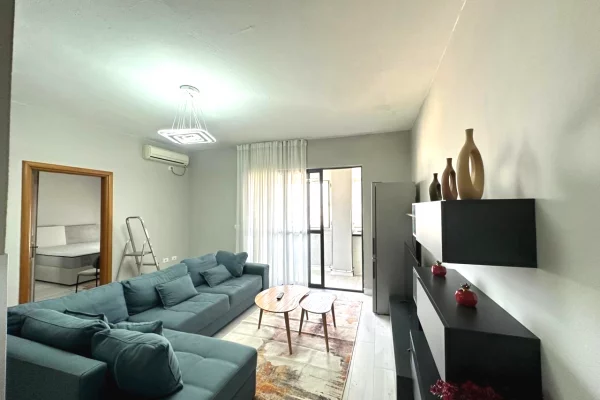 Shtepi me qera Apartament ne Tirane, 2+1, Mobilimi E mobiluar, Pagesa 600  Euro.