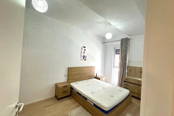 Shtepi me qera Apartament ne Tirane, 1+1, Mobilimi E mobiluar, Pagesa 450  Euro.