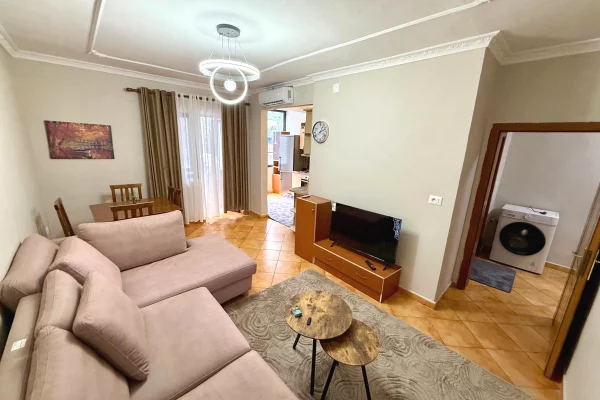 Shtepi me qera Apartament ne Tirane, 1+1, Mobilimi E mobiluar, Pagesa 50,000  Leke.