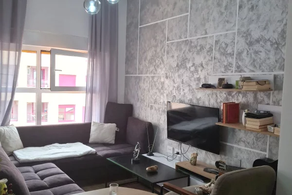 Shtepi me qera 2+1 ne Tirane - 50,000 Leke