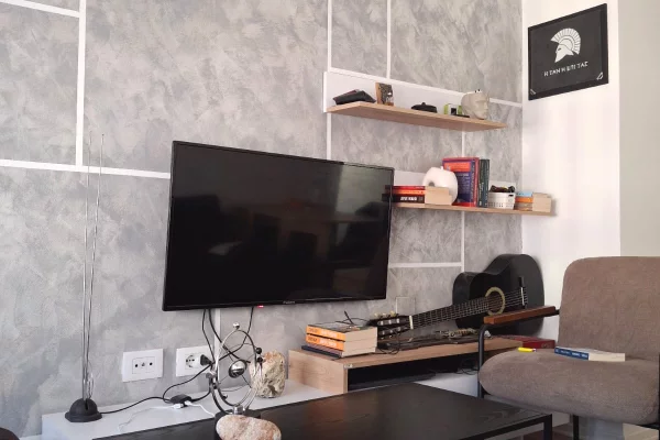 Shtepi me qera Apartament ne Tirane, 2+1, Mobilimi E mobiluar, Pagesa 50,000  Leke.