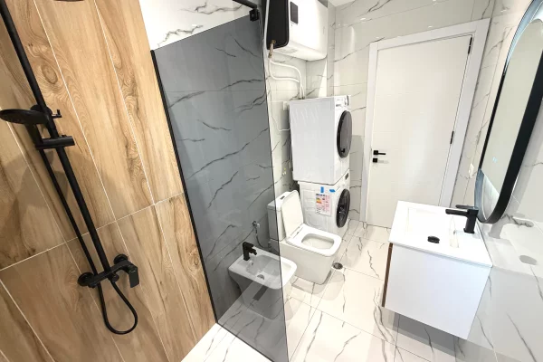 Shtepi ne shitje Apartament ne Tirane, 2+1, Mobilimi E mobiluar, Pagesa 17,300,000  Leke.