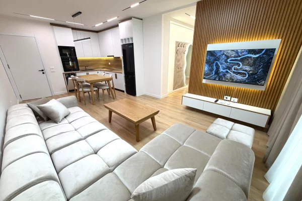 🏡 Shitet Apartament 2+1+2 – Yzberisht, tek KMY  📐 96.6 m² | 🏢  me cmimi  17.300.000 leke