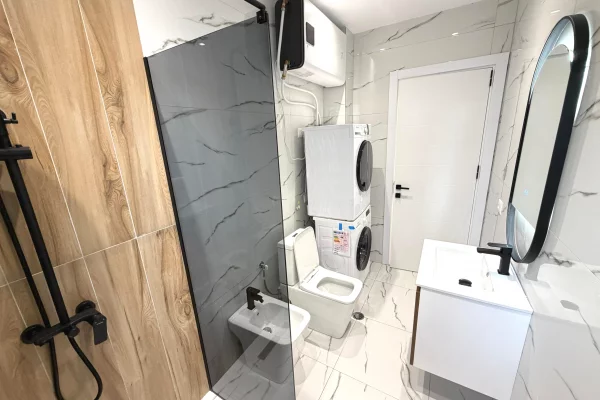 Shtepi ne shitje Apartament ne Tirane, 2+1, Mobilimi E mobiluar, Pagesa 17,300,000  Leke.
