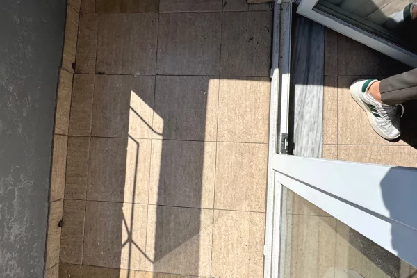 Shtepi ne shitje Apartament ne Tirane, 2+1, Mobilimi E mobiluar, Pagesa 158,000  Euro.