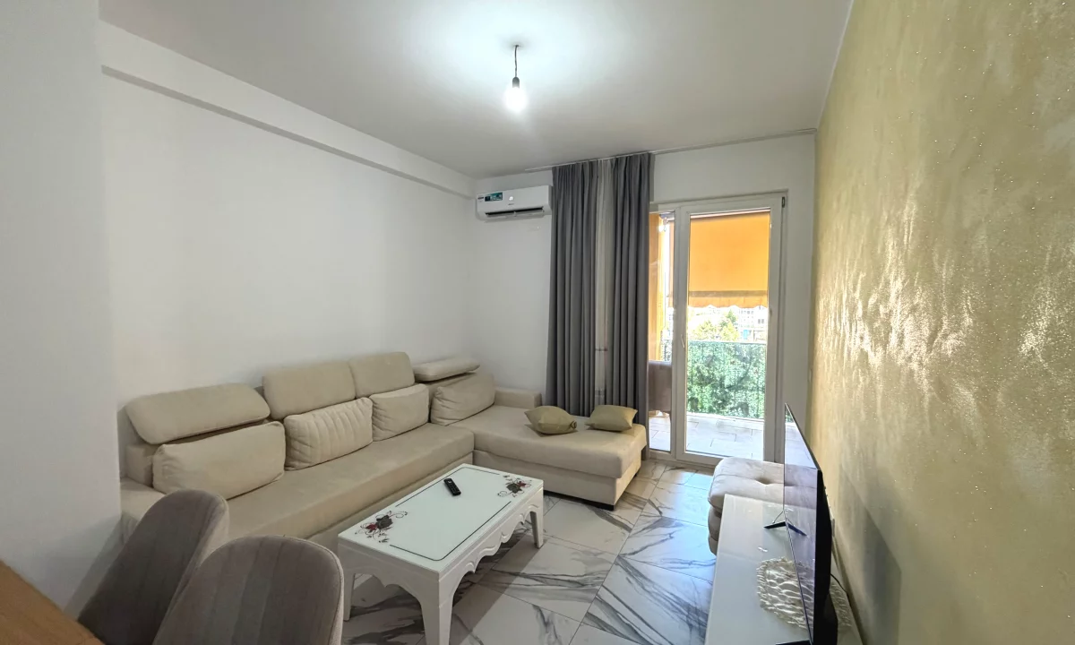 Shtepi me qera Apartament ne Tirane, 2+1, Mobilimi E mobiluar, Pagesa 50,000  Leke.