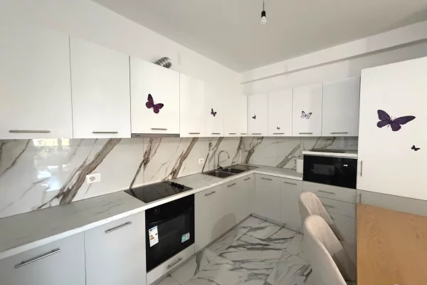Shtepi me qera Apartament ne Tirane, 2+1, Mobilimi E mobiluar, Pagesa 50,000  Leke.
