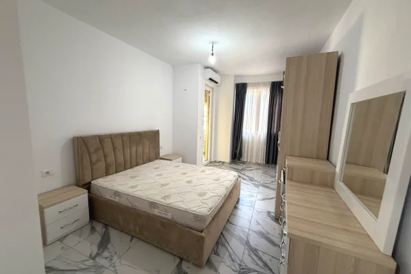 Shtepi me qera Apartament ne Tirane, 2+1, Mobilimi E mobiluar, Pagesa 50,000  Leke.