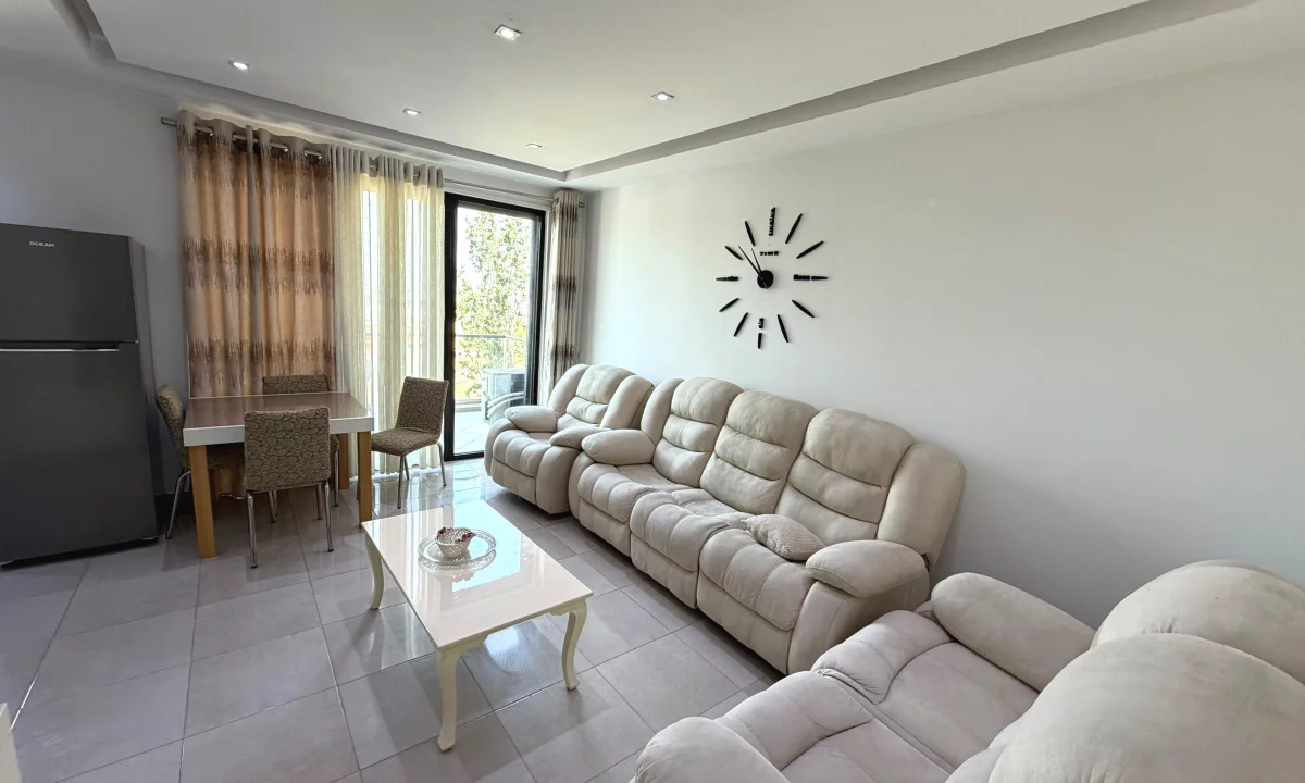 Shtepi me qera Apartament ne Tirane, 1+1, Mobilimi E mobiluar, Pagesa 450  Euro.