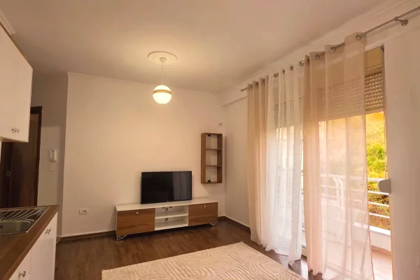 Shtepi me qera Apartament ne Tirane, 2+1, Mobilimi E mobiluar, Pagesa 50,000  Leke.