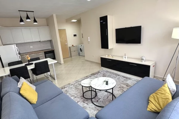 Shtepi me qera 1+1 ne Tirane - 530 Euro