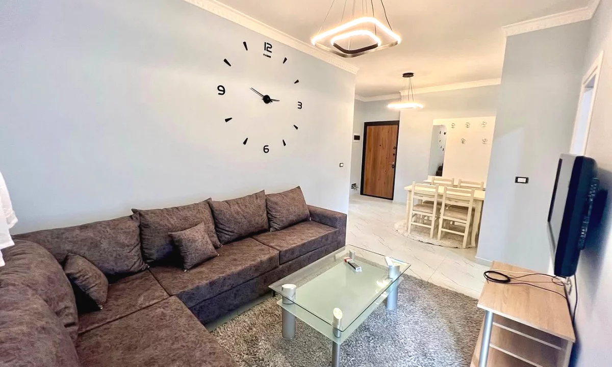 Shtepi ne shitje Apartament ne Tirane, 1+1, Mobilimi E mobiluar, Pagesa 133,420  Euro.