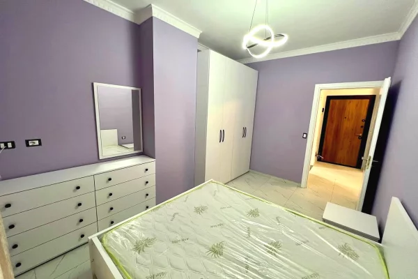 Shtepi ne shitje Apartament ne Tirane, 1+1, Mobilimi E mobiluar, Pagesa 133,420  Euro.