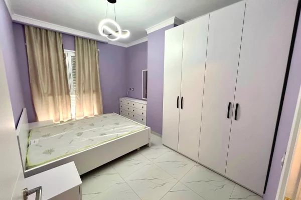 Shtepi ne shitje Apartament ne Tirane, 1+1, Mobilimi E mobiluar, Pagesa 133,420  Euro.
