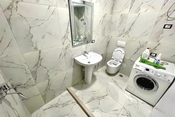 Shtepi ne shitje Apartament ne Tirane, 1+1, Mobilimi E mobiluar, Pagesa 133,420  Euro.
