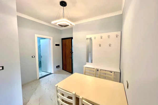 Shtepi ne shitje Apartament ne Tirane, 1+1, Mobilimi E mobiluar, Pagesa 133,420  Euro.