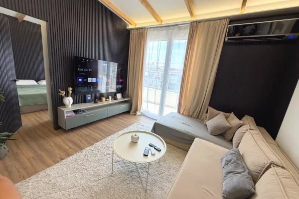 Jepet me qira apartament 1+1 – Astir  📍 Pranë SPAR 🏢 Kati 10 🛋️ I mobiluar  💰 Qiraja: 55.000 lek