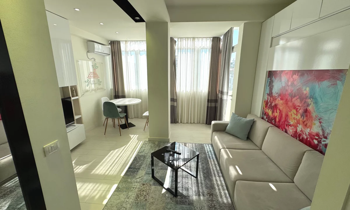 Shtepi me qera Apartament ne Tirane, Garsoniere, Mobilimi E mobiluar, Pagesa 55,000  Leke.