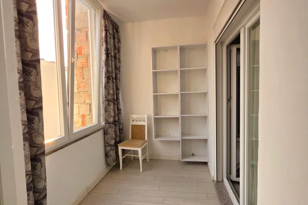 Shtepi ne shitje Apartament ne Tirane, 1+1, Mobilimi E mobiluar, Pagesa 12,700,000  Leke.
