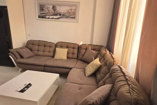 Shtepi ne shitje Apartament ne Tirane, 1+1, Mobilimi E mobiluar, Pagesa 12,700,000  Leke.