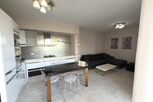 Shtepi me qera Apartament ne Tirane, 1+1, Mobilimi E mobiluar, Pagesa 55,000  Leke.