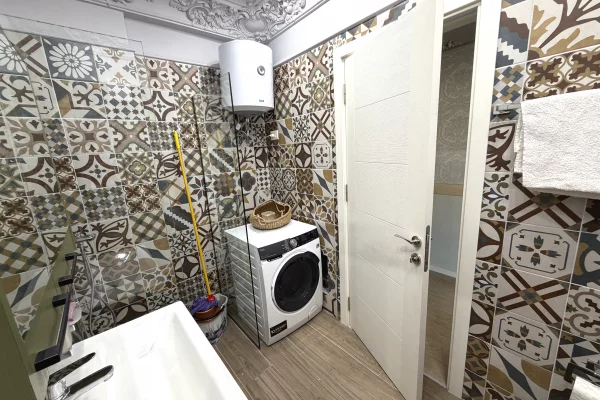 Shtepi me qera Apartament ne Tirane, 1+1, Mobilimi E mobiluar, Pagesa 650  Euro.
