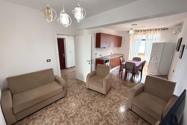 📣 QERA Apartament 2+1 📍 Perballe Shkolles "Harry Fultz" ✨  🏢 Ndertim Ekzistues cmimi 60.000 leke