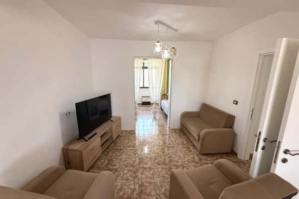 Shtepi me qera Apartament ne Tirane, 2+1, Mobilimi E mobiluar, Pagesa 60,000  Leke.