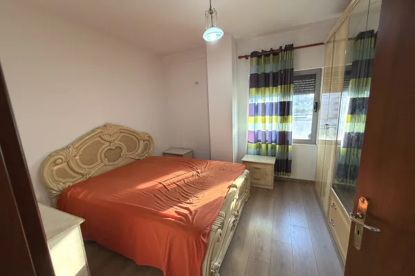 Shtepi me qera Apartament ne Tirane, 1+1, Mobilimi E mobiluar, Pagesa 60,000  Leke.
