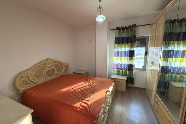 Shtepi me qera Apartament ne Tirane, 1+1, Mobilimi E mobiluar, Pagesa 60,000  Leke.