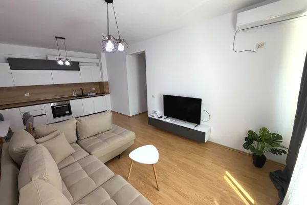 Shtepi me qera Apartament ne Tirane, 2+1, Mobilimi E mobiluar, Pagesa 65,000  Leke.