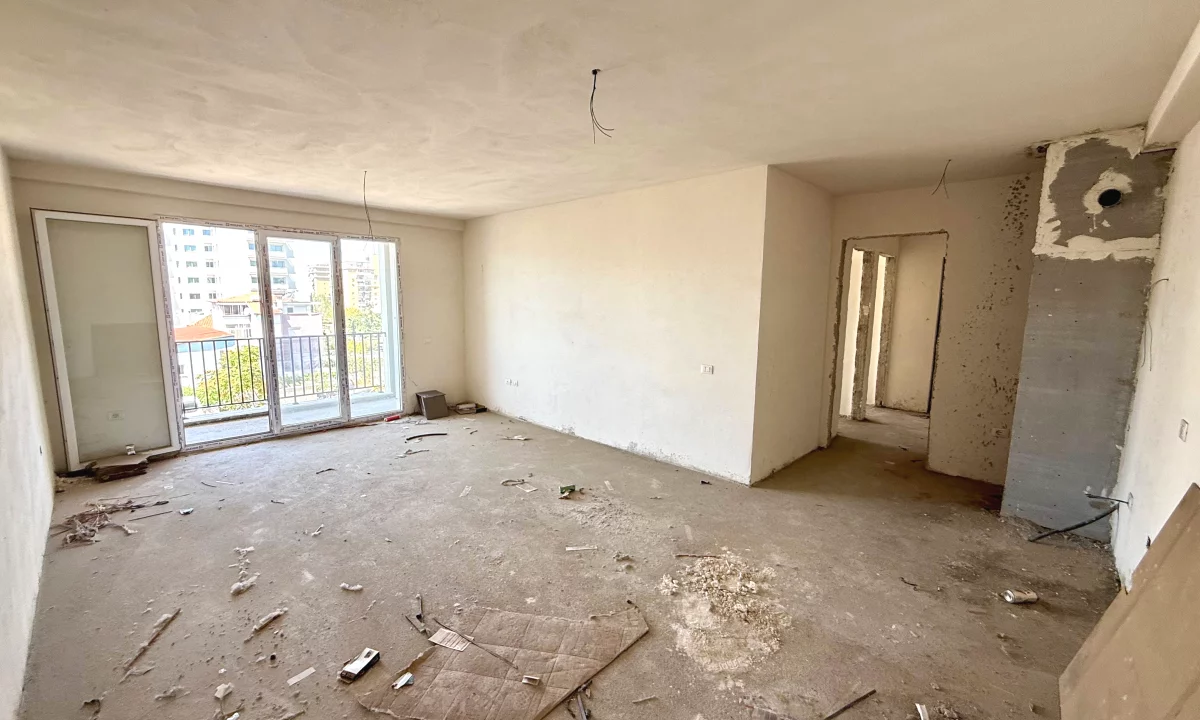 Shtepi ne shitje Apartament ne Tirane, 2+1, Mobilimi Bosh, pa mobiluar, Pagesa 26,100,000  Leke.
