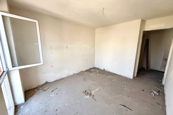 Shtepi ne shitje Apartament ne Tirane, 2+1, Mobilimi Bosh, pa mobiluar, Pagesa 26,100,000  Leke.