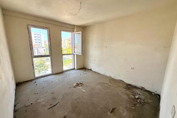 Shtepi ne shitje Apartament ne Tirane, 2+1, Mobilimi Bosh, pa mobiluar, Pagesa 26,100,000  Leke.