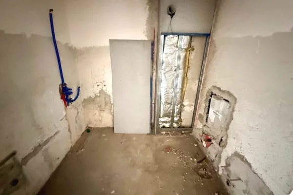 Shtepi ne shitje Apartament ne Tirane, 2+1, Mobilimi Bosh, pa mobiluar, Pagesa 26,100,000  Leke.