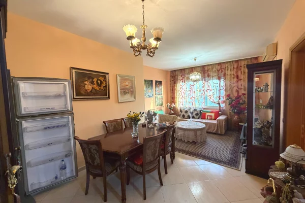 Shtepi me qera Apartament ne Tirane, 1+1, Mobilimi E mobiluar, Pagesa 45,000  Leke.