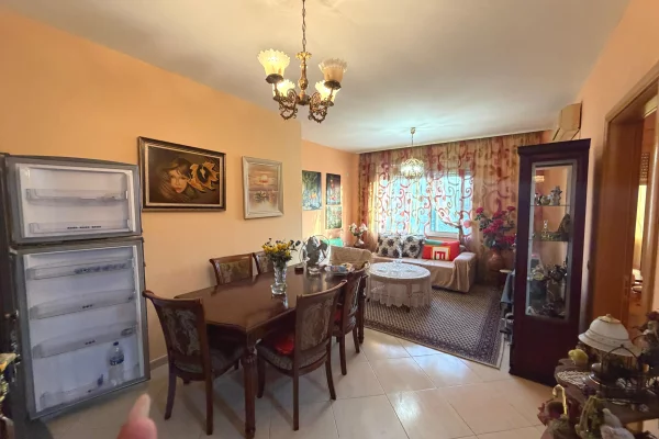 🏠 JEPET ME QIRA – APARTAMENT 1+1  📍 Pranë Fabrikës së Miellit 🏢 Kati i 6-të 🛗 cmimi 45,000 leke