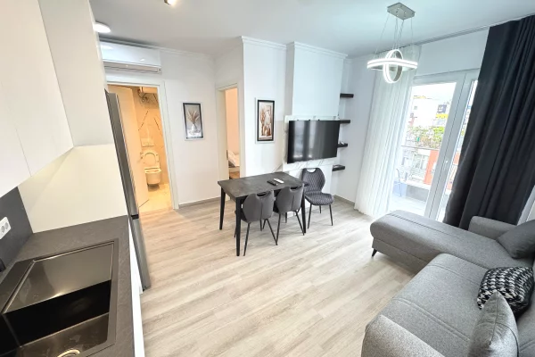 Shtepi me qera Apartament ne Tirane, 2+1, Mobilimi E mobiluar, Pagesa 70,000  Leke.
