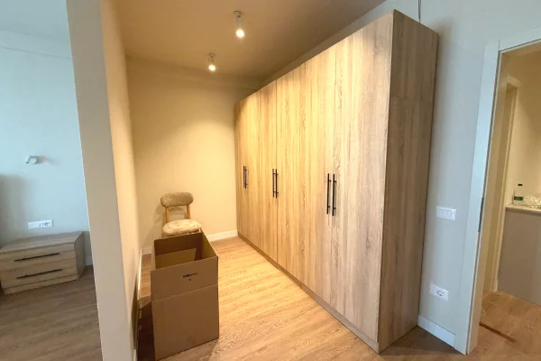 Shtepi me qera Apartament ne Tirane, 2+1, Mobilimi E mobiluar, Pagesa 80,000  Leke.