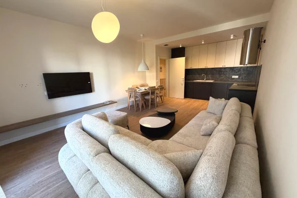 Shtepi me qera Apartament ne Tirane, 2+1, Mobilimi E mobiluar, Pagesa 80,000  Leke.