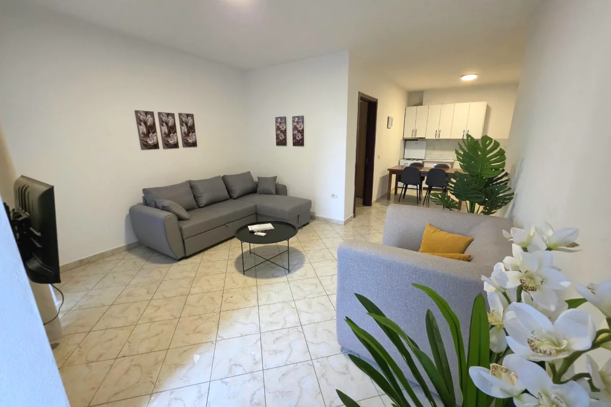 Shtepi me qera Apartament ne Tirane, 2+1, Mobilimi E mobiluar, Pagesa 45,000  Leke.