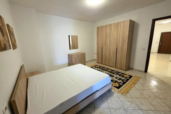 Shtepi me qera Apartament ne Tirane, 2+1, Mobilimi E mobiluar, Pagesa 45,000  Leke.